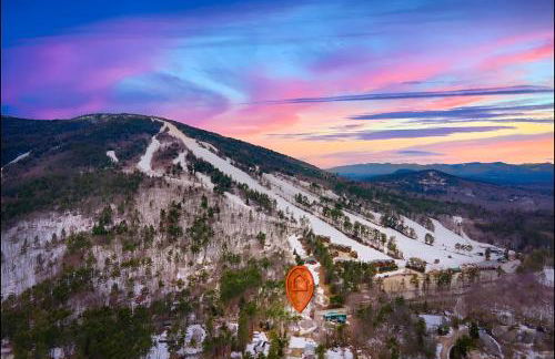 Thomas Trail - Game Room, Fire Pit, 1 min to Ski Mountain & Shared Beach! - Foto 66