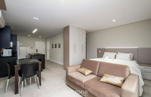 ELUs - Building with Rooftop Pool 350m from the Beach! - Photo 34