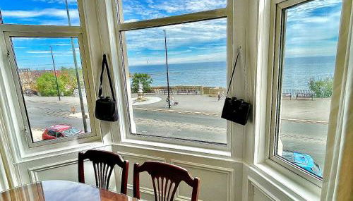 Seafront Apartments - Photo 4