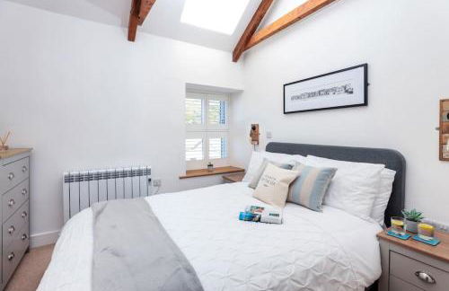 Beach Lovers Paradise in Portreath - With Sea Views & Log Burner just 100m from beach - Photo 20