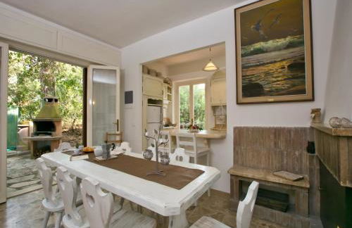 Huge Holiday Home in Marina di Castagneto Carducci near Sea - Foto 55