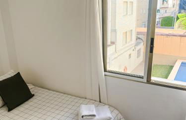 Apartamento segunda línea piscina frente al mar - Foto 9