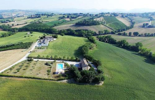 Casa San Pietro, restored farmhouse with pool - Foto 11