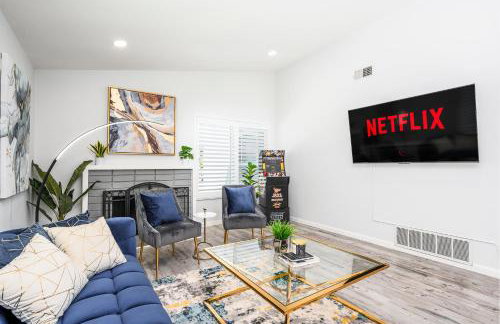 Mins to Disney Chic 3BR with Arcade - Foto 1