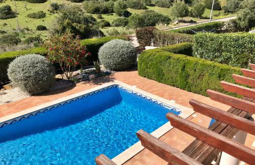 Lovely Burgau villa just 3 mins walk from beach - Foto 7