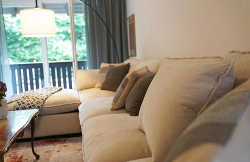 160qm Wohnung mit Balkon nahe Salzburg - Freilassing 2 Schlafzimmer, 2 Bäder - Foto 4