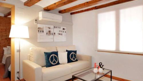 Apartamento Céntrico en Edificio Histórico con Encanto para Familias, Hasta 5 Personas - ES-341-1 - Foto 2