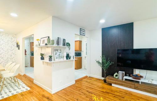 Lux Designer Home with Gaming Rm - Foto 32