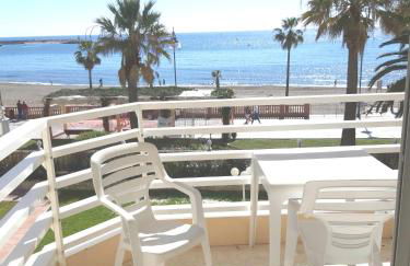 Front beach and swimmingpool in Benalmadena Costa - Photo 6