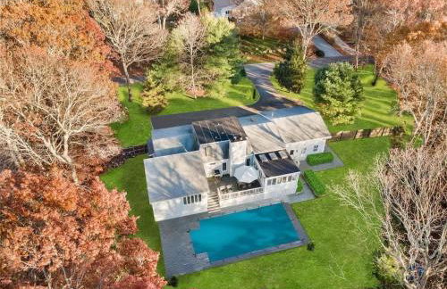 Amazing Southampton Home with Private Heated Pool - Foto 2