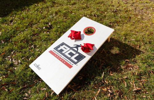 Birdsong Bungalow - Hot Tub, Game Room, Fire Pit - Foto 45