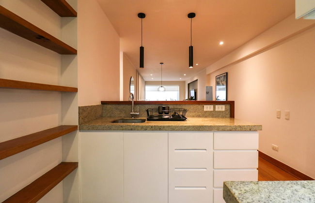 w Elegant 2BR w Spacious Terrace in Miraflores - Foto 7