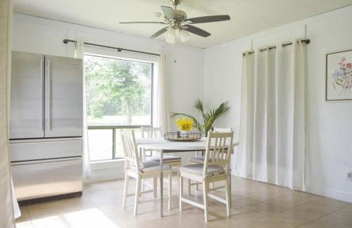 Gorgeous 10 Acre Modern Farmhouse & Private Pond - Photo 16