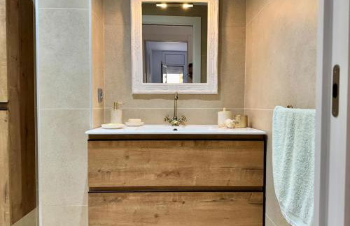 Elegant Beachfront Escape Private & Peaceful - Foto 41