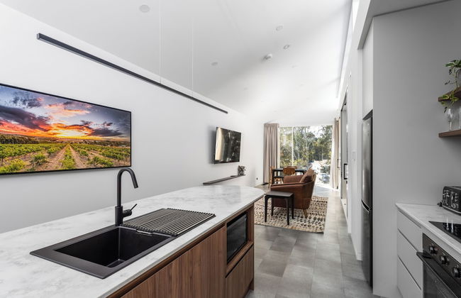 Clare Hillside Apartments - Photo 15