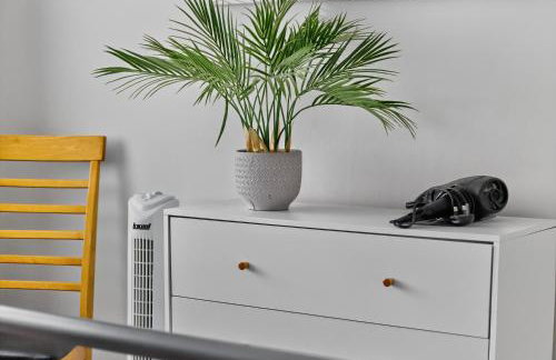 Hillsborough Home from Home, Garden and 2x Parking by StayByNumbers - Foto 33