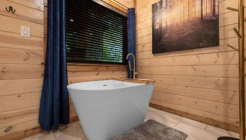 Cozy Cabin with Hot Tub, Fire Pit and Arcade Games - Foto 5