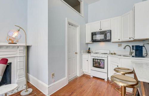 1 Block to Penn Station-Baltimore! Urban Studio - Photo 18