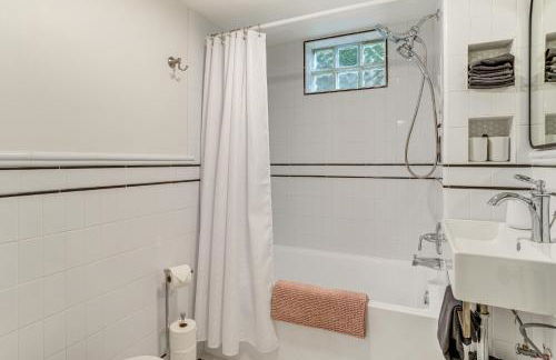 Walkable Apt with Off-Street Parking in Cheesman! - Foto 18