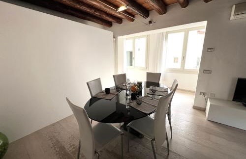 Ca' Del Vecio, in centro storico, Piazza Garibaldi - Foto 24