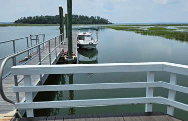 Low Country Cottage in Beautiful Habersham - Photo 9