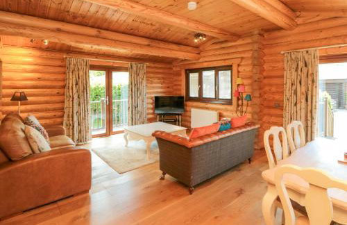 Roseberry Lodge 3 - Photo 2