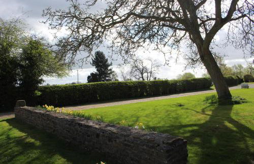 Charney Manor - Photo 29