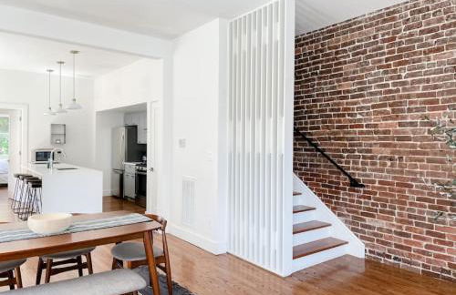 Historic 1900s Townhome with a Modern Flair - Foto 19