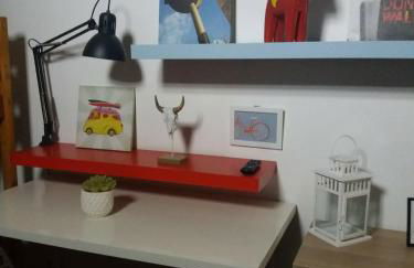 Pequena Casa rústica com piscina - Foto 33