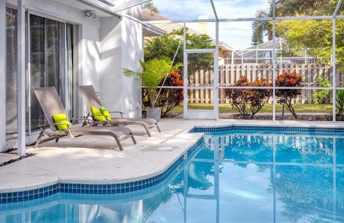 Palm Harbor Paradise - Spacious Home In Quiet Neighborhood with Heated Pool, Billiard Room, Hot Tub - Foto 2