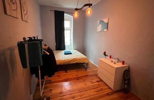 Stylish 2-room Apartment with Balcony Next to East Side Gallery - Foto 15