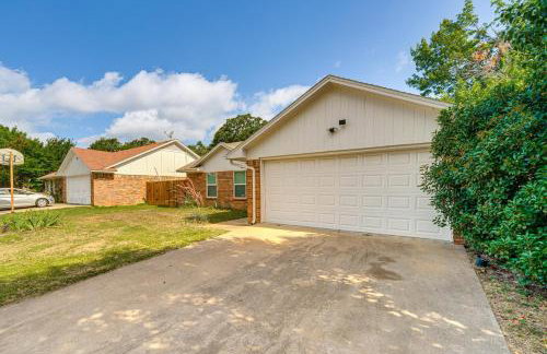 1 Mi to Denton Square Family Home with Fenced Yard! - Foto 24
