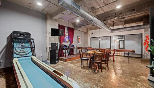 Luxury Downtown Loft Getaway with Gym, Pool, Game room - Foto 5