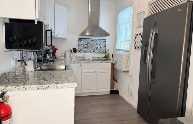 Modern Private Share Bedroom Bus stop to NYC - Foto 39