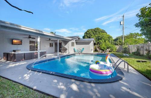 Boca Beauty - Stylish Home With Pool 3 Bedroom Home by RedAwning - Foto 100