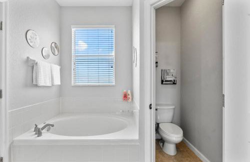 New! 6BR Home Close to Disney World! Private Pool! - Foto 30