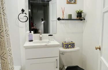 Cozy 1BR with Free Parking Downtown Conv Center - Foto 14