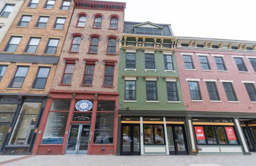 Spacious 2 bed 2 bath Downtown OTR condo minutes walk to the Reds Bengals stadium & more! - Foto 28