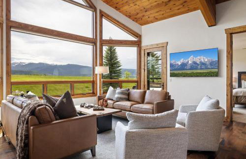 Teton Melody by KABINO Partial Air Conditioning Hot Tub FirePit Foosball Telescope Games WiFi Grill Mtn Views - Foto 9