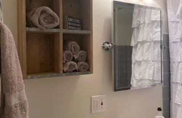 Garden Retreat • Deck Dining + Fire Pit - Foto 23