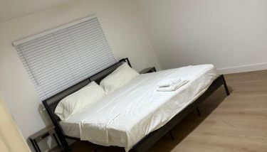 4 bedroom Luxuriously Furnished Modern Mansion With Pool, Spa, and Patio - Foto 4