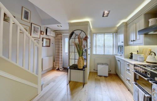 Market House by Spa Town Property - Spacious & Stylish Townhouse with Free Parking Near to Stratford-upon-Avon, Warwick & Solihull - Foto 43
