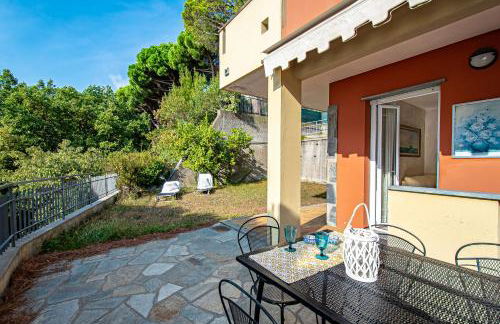 Giardino, Piscina e Posto Auto - Relax con Vista Mare - Foto 13