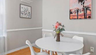 Cozy 1BR w Deck Near Rittenhouse - Foto 5