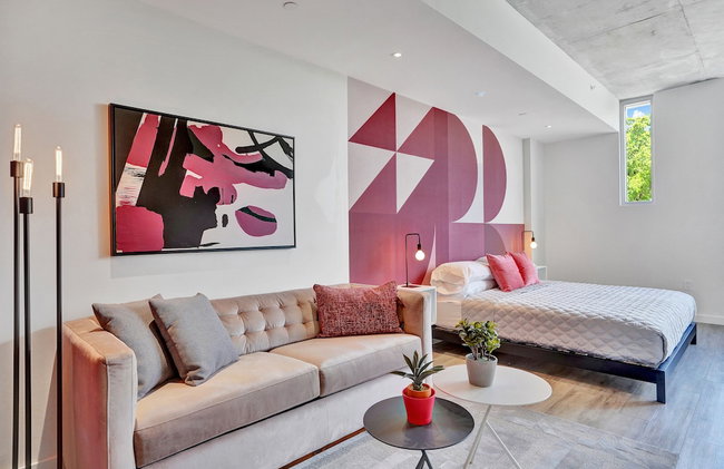 Design District Suites - Photo 28