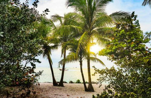 Boutique Stay - Near Beach, PSP4, Billiard or PingPong, Fire Pit, Private Yard - Foto 48