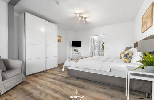 Apartment 22 - Photo 3