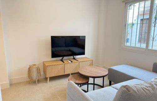 NEW - Old Town Modern Apartment Close to Beach - Photo 15