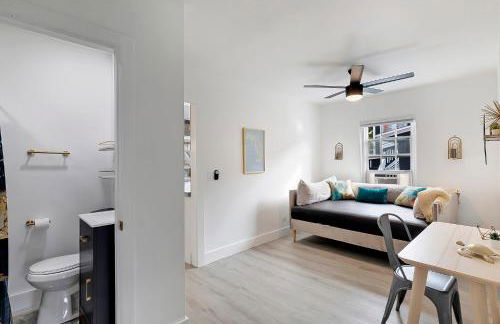 Spacious 3br 2ba Cottage Steps to Water & Downtown - Foto 13