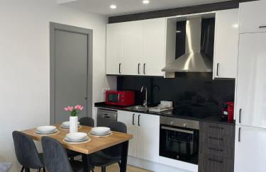 Luminoso dúplex con parking - Photo 4